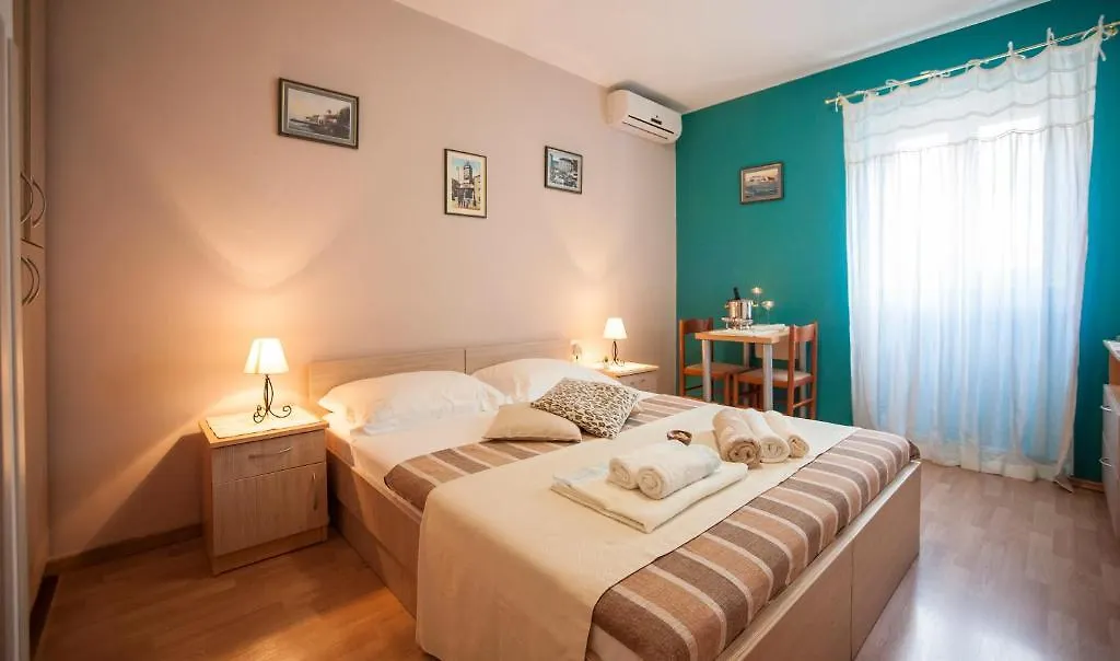 Miriam Rooms Zadar Apartment